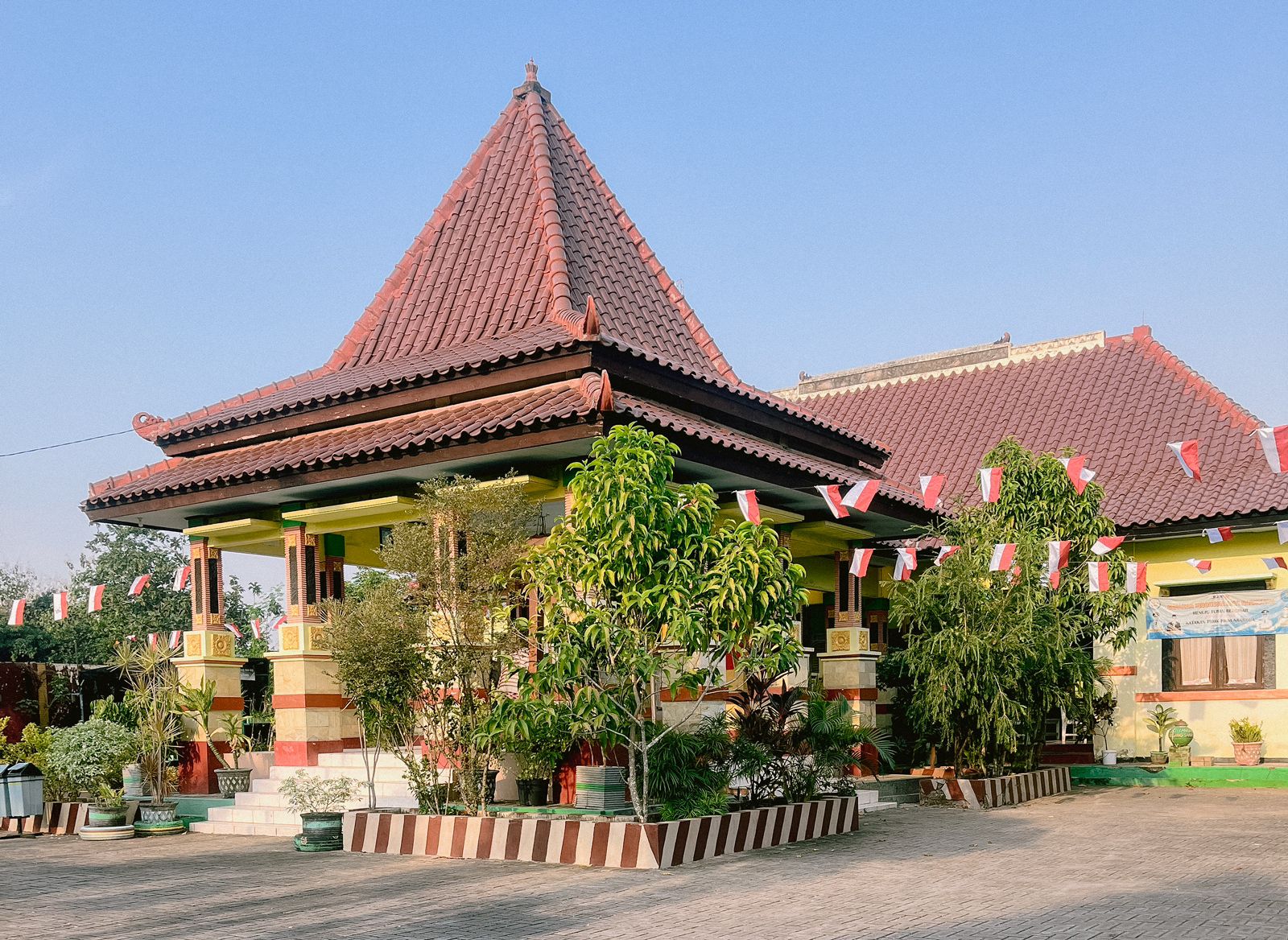 Pendopo Kelurahan Karang