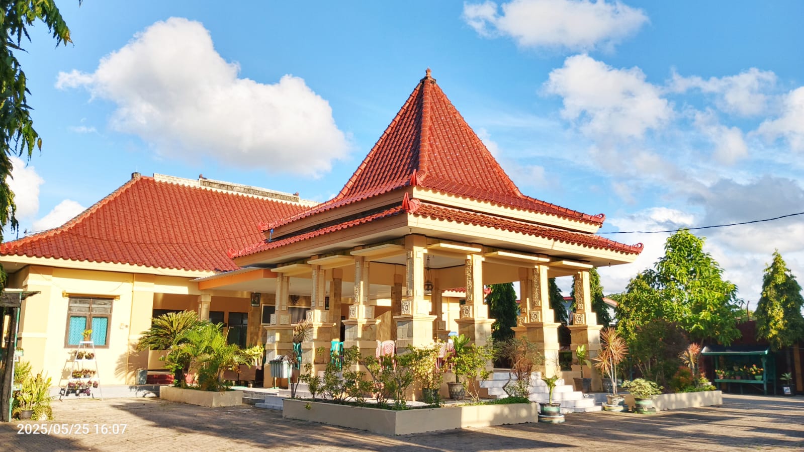 Pendopo Kelurahan Karang