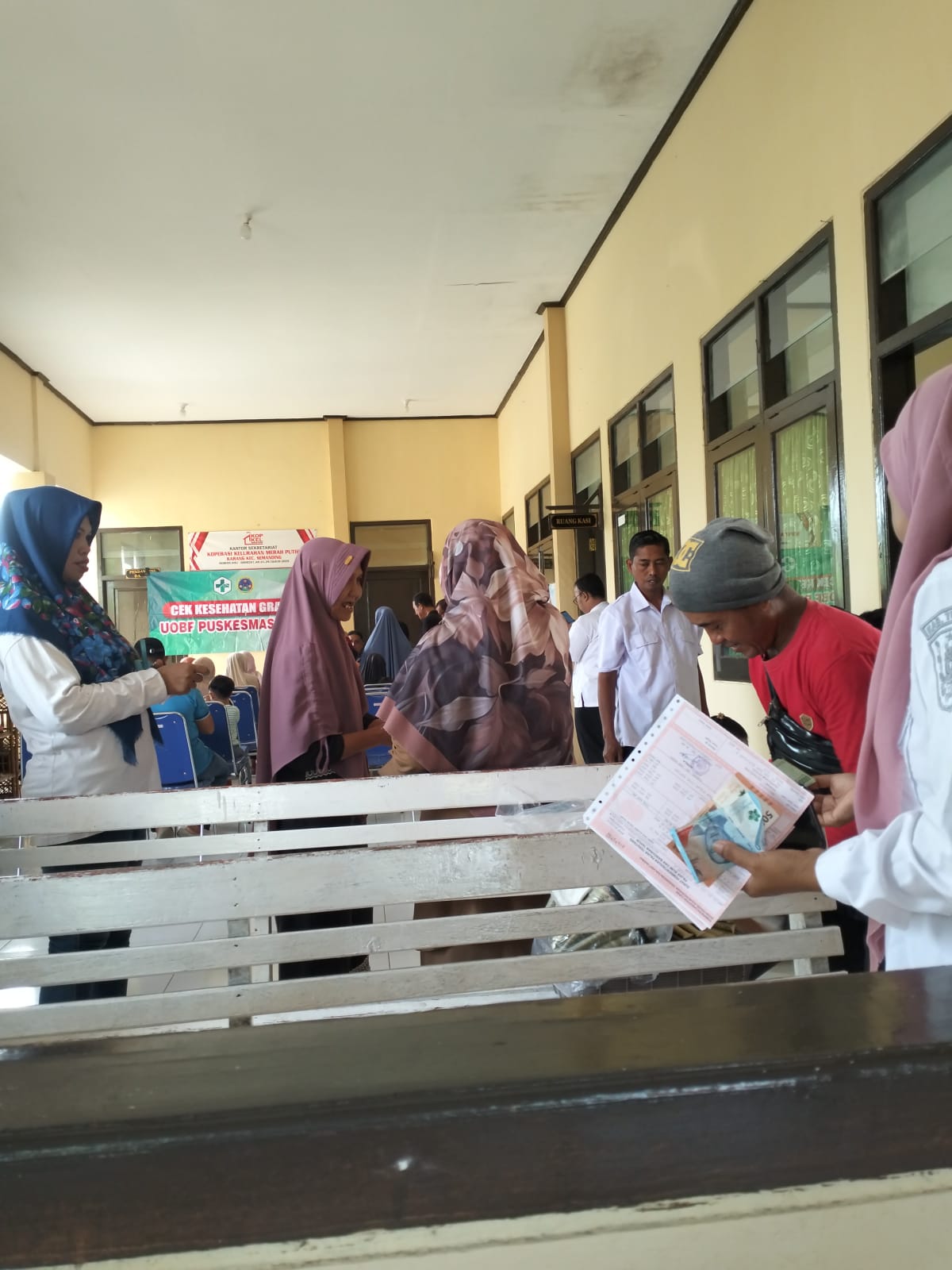 Pengecekan Kesehatan Gratis untuk Warga RT/RW Kelurahan Karang Bersama UOBF Puskesmas Wire 